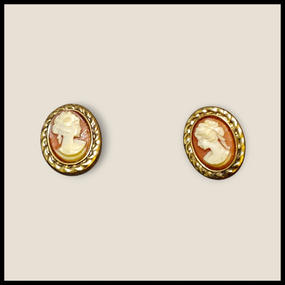 Vintage Faux Cameo Stud Earrings